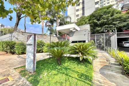 Apartamento para alugar com 55m², 2 quartos e 1 vaga Apartamento para alugar com 55m², 2 quartos e 1 vagaFachada