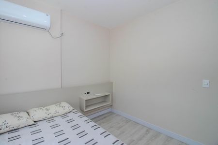 Quarto 1 de apartamento à venda com 3 quartos, 93m² em Santana, Porto Alegre