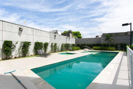 Apartamento para alugar com 45m², 2 quartos e 1 vagaÁrea comum - Piscina