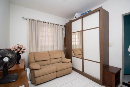 Quarto 1 de casa para alugar com 2 quartos, 295m² em Vila Iorio, São Paulo