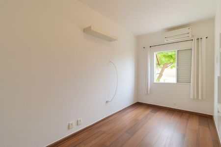 Quarto de casa à venda com 3 quartos, 150m² em Cambuci, São Paulo