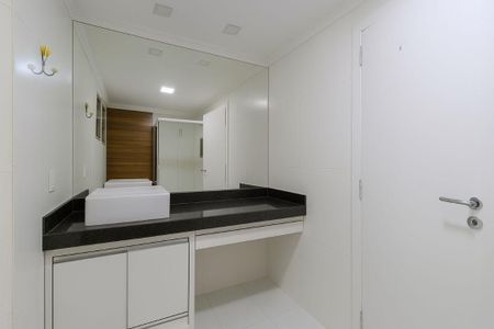 Casa à venda com 150m², 3 quartos e 1 vaga Casa à venda com 150m², 3 quartos e 1 vagaBanheiro