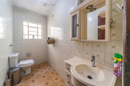 Casa à venda com 120m², 2 quartos e 2 vagas Casa à venda com 120m², 2 quartos e 2 vagasBanheiro Térreo