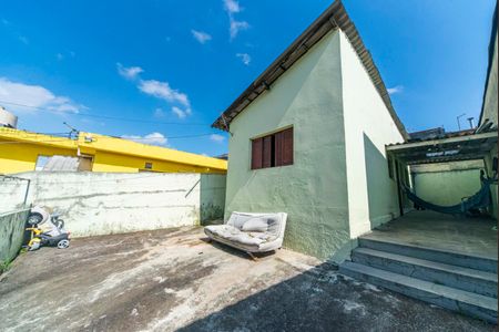 Casa à venda com 120m², 2 quartos e 2 vagas Casa à venda com 120m², 2 quartos e 2 vagasCasa Fundos