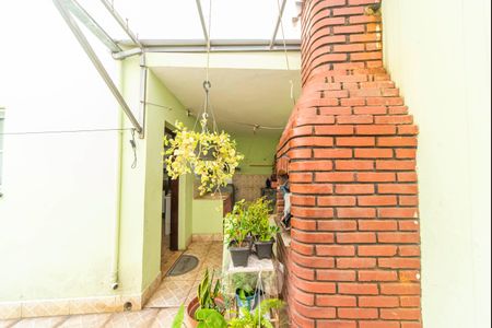 Casa à venda com 120m², 2 quartos e 2 vagas Casa à venda com 120m², 2 quartos e 2 vagasQuintal Lateral e Churrasqueira