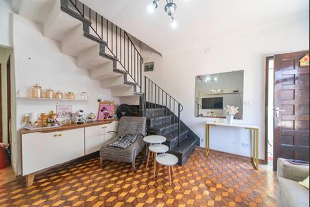 Casa à venda com 120m², 2 quartos e 2 vagas Casa à venda com 120m², 2 quartos e 2 vagasSala