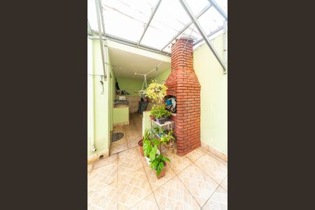 Casa à venda com 120m², 2 quartos e 2 vagas Casa à venda com 120m², 2 quartos e 2 vagasQuintal Lateral e Churrasqueira