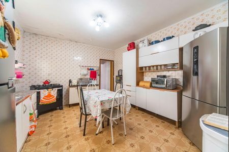 Casa à venda com 120m², 2 quartos e 2 vagas Casa à venda com 120m², 2 quartos e 2 vagasCozinha