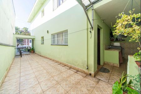 Casa à venda com 120m², 2 quartos e 2 vagas Casa à venda com 120m², 2 quartos e 2 vagasQuintal Lateral