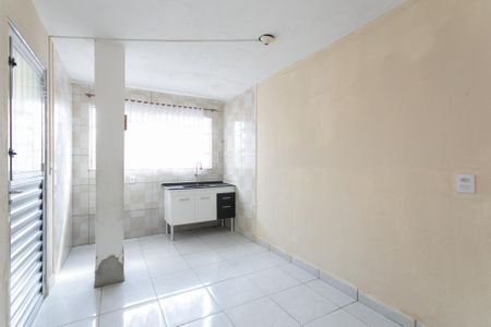 Sala/Cozinha  de casa para alugar com 2 quartos, 65m² em Vila Regina, São Paulo