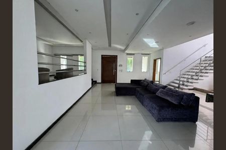 Casa de Condomínio para alugar com 4 quartos, 365m² em Dos Ipês, Vespasiano