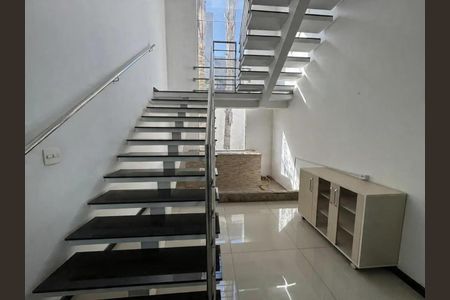 Casa de Condomínio para alugar com 4 quartos, 365m² em Dos Ipês, Vespasiano