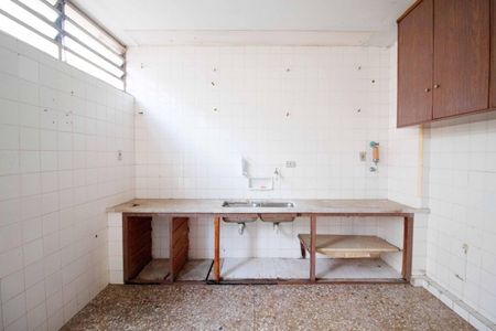 Casa à venda com 489m², 4 quartos e 4 vagas