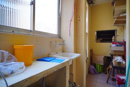 Apartamento para alugar com 76m², 2 quartos e sem vaga Apartamento para alugar com 76m², 2 quartos e sem vagaÁrea de serviço