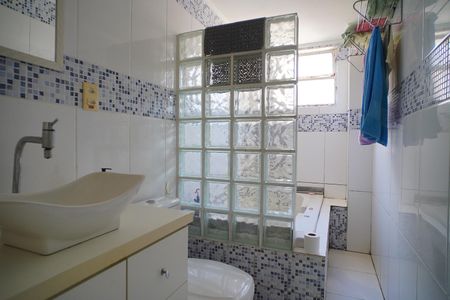 Apartamento para alugar com 76m², 2 quartos e sem vaga Apartamento para alugar com 76m², 2 quartos e sem vagaBanheiro suíte