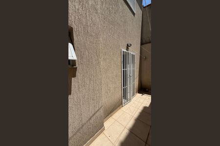 Apartamento para alugar com 63m², 2 quartos e 1 vagaQuarto 1 Varanda