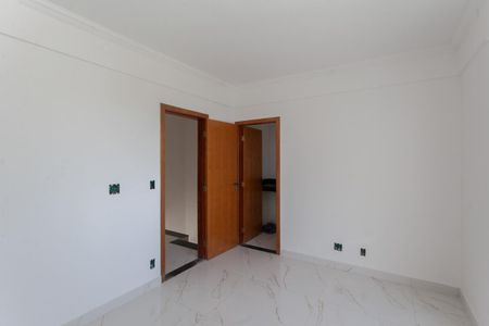 Casa para alugar com 149m², 3 quartos e 2 vagasSuíte