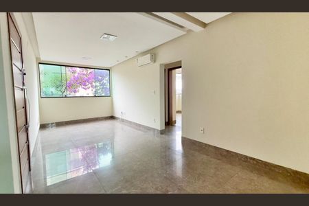 Apartamento à venda com 3 quartos, 85m² em Araguaia, Belo Horizonte