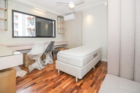 Apartamento para alugar com 172m², 4 quartos e 3 vagas Apartamento para alugar com 172m², 4 quartos e 3 vagasSuíte 2