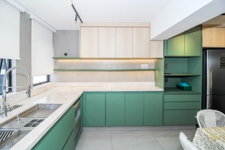 Apartamento para alugar com 172m², 4 quartos e 3 vagas Apartamento para alugar com 172m², 4 quartos e 3 vagasCozinha