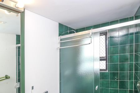 Apartamento para alugar com 172m², 4 quartos e 3 vagas Apartamento para alugar com 172m², 4 quartos e 3 vagasBanheiro da Suíte 2