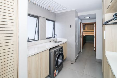 Apartamento para alugar com 172m², 4 quartos e 3 vagas Apartamento para alugar com 172m², 4 quartos e 3 vagasÁrea de Serviço