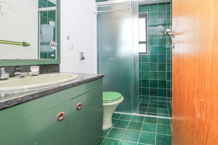 Apartamento para alugar com 172m², 4 quartos e 3 vagas Apartamento para alugar com 172m², 4 quartos e 3 vagasBanheiro da Suíte 2