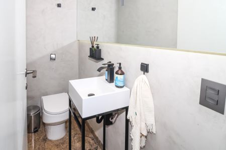 Apartamento para alugar com 172m², 4 quartos e 3 vagas Apartamento para alugar com 172m², 4 quartos e 3 vagasLavabo
