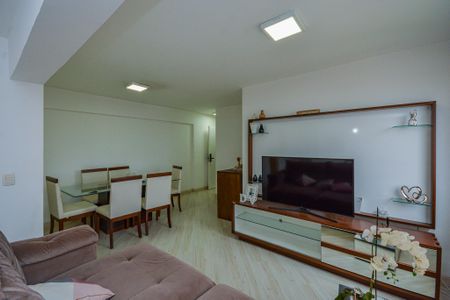 Apartamento para alugar com 78m², 2 quartos e 1 vagaSala