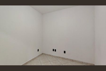 Casa para alugar com 43m², 1 quarto e sem vaga