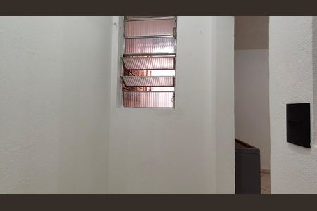 Casa para alugar com 43m², 1 quarto e sem vaga