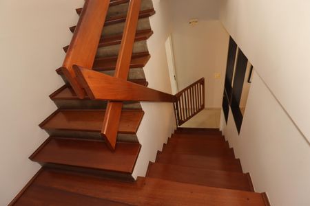 Apartamento à venda com 240m², 3 quartos e 3 vagasEscada