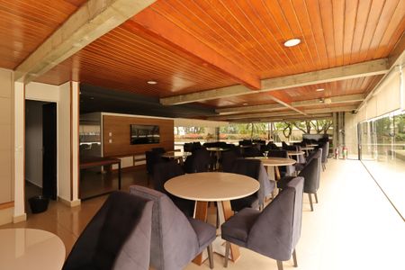 Apartamento à venda com 240m², 3 quartos e 3 vagasÁrea Comum - Salão de Festa