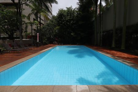 Apartamento à venda com 240m², 3 quartos e 3 vagasÁrea Comum - Piscina