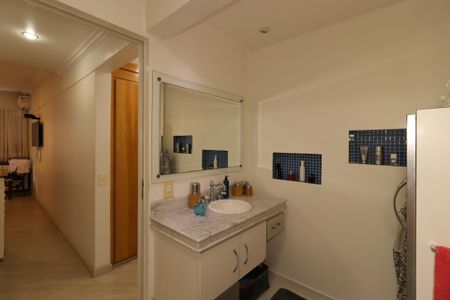 Apartamento à venda com 240m², 3 quartos e 3 vagasBanheiro da Suíte