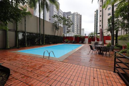 Apartamento à venda com 240m², 3 quartos e 3 vagasÁrea Comum - Piscina