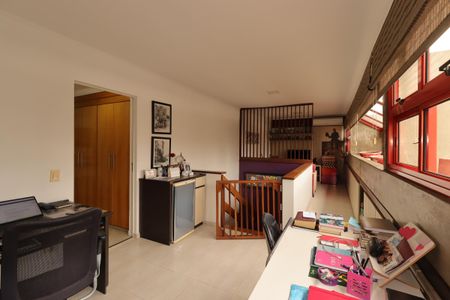 Apartamento à venda com 240m², 3 quartos e 3 vagasEscritório