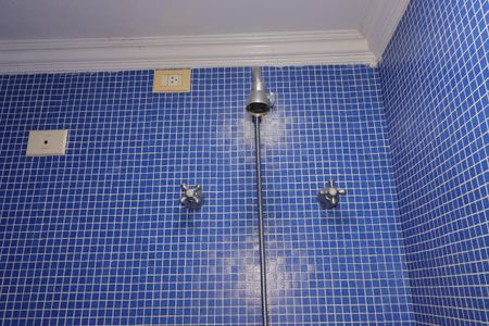 Apartamento à venda com 240m², 3 quartos e 3 vagasBanheiro da Suíte - Chuveiro