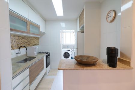 Apartamento à venda com 78m², 2 quartos e 1 vagaCozinha e Área de Serviço