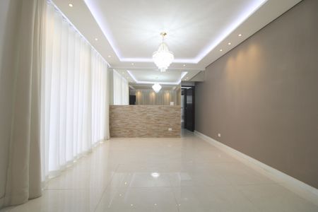 Casa para alugar com 3 quartos, 138m² em Campo Grande, São Paulo