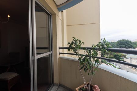 Apartamento para alugar com 67m², 2 quartos e 1 vaga Apartamento para alugar com 67m², 2 quartos e 1 vagaVaranda