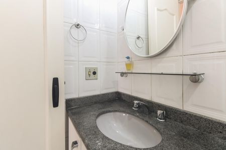 Apartamento para alugar com 67m², 2 quartos e 1 vaga Apartamento para alugar com 67m², 2 quartos e 1 vagaBanheiro Social