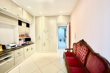 Apartamento à venda com 200m², 3 quartos e 1 vagaQuarto 2