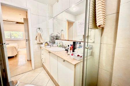 Apartamento à venda com 200m², 3 quartos e 1 vagaSuite 