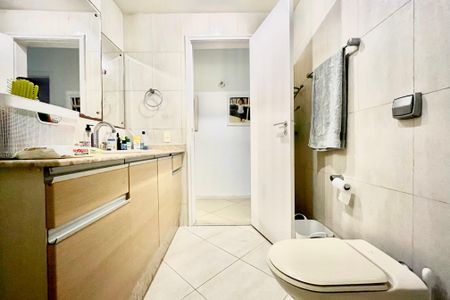 Apartamento à venda com 200m², 3 quartos e 1 vagaBanheiro social 