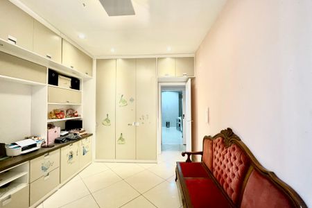 Apartamento à venda com 200m², 3 quartos e 1 vagaQuarto 2