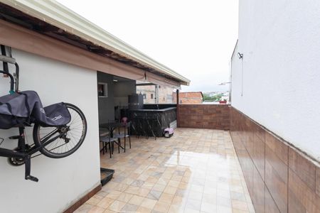 Apartamento para alugar com 120m², 3 quartos e 1 vaga Apartamento para alugar com 120m², 3 quartos e 1 vagaCobertura