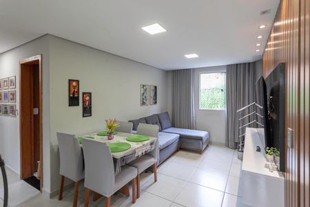 Apartamento para alugar com 120m², 3 quartos e 1 vaga Apartamento para alugar com 120m², 3 quartos e 1 vagaSala