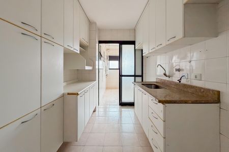 Apartamento à venda com 81m², 3 quartos e 2 vagasCozinha