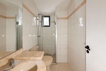 Apartamento à venda com 81m², 3 quartos e 2 vagasBanheiro Social